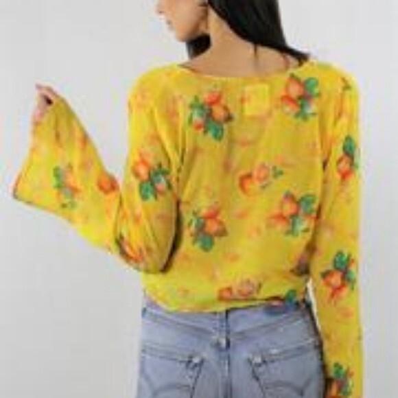 Sexy Yellow Floral Top L - Picture 7 of 7